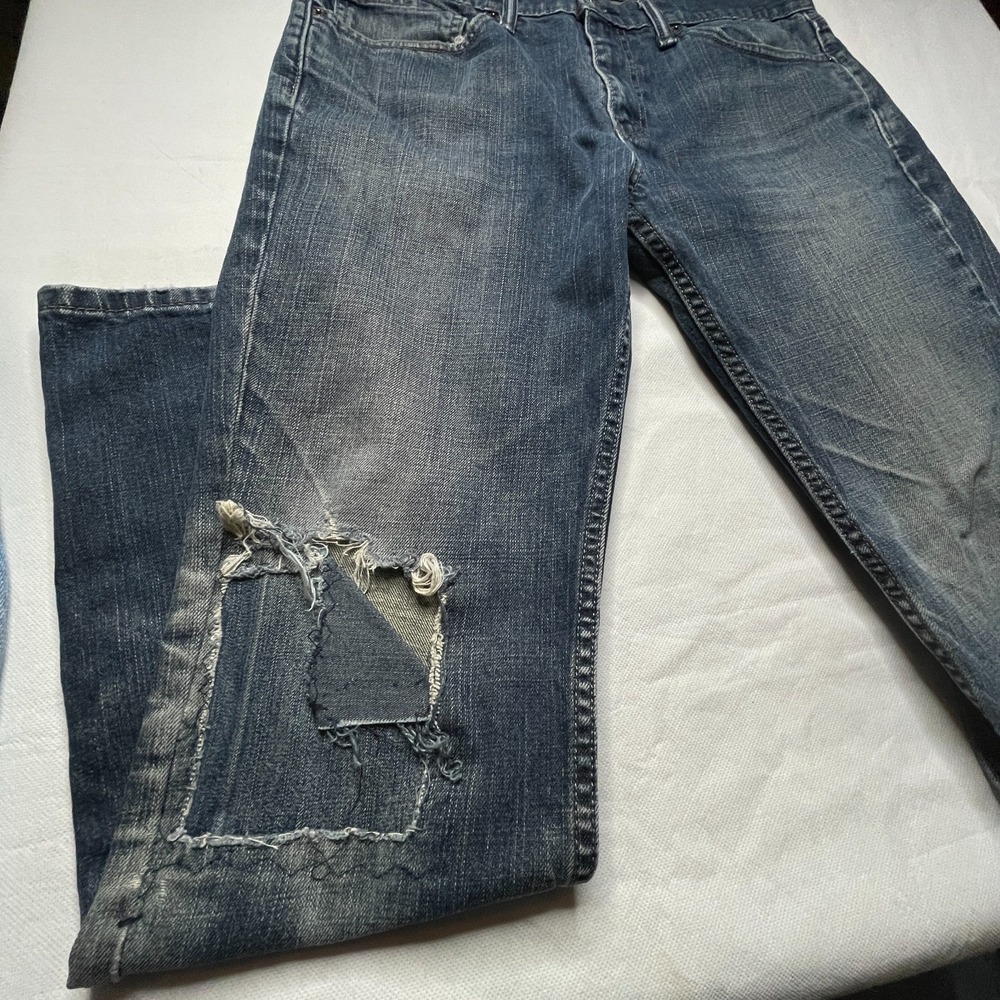 Levis 511 Jeans Mens 34x32 Slim Fit Distressed Blue Denim Button Fly - Picture 7 of 16